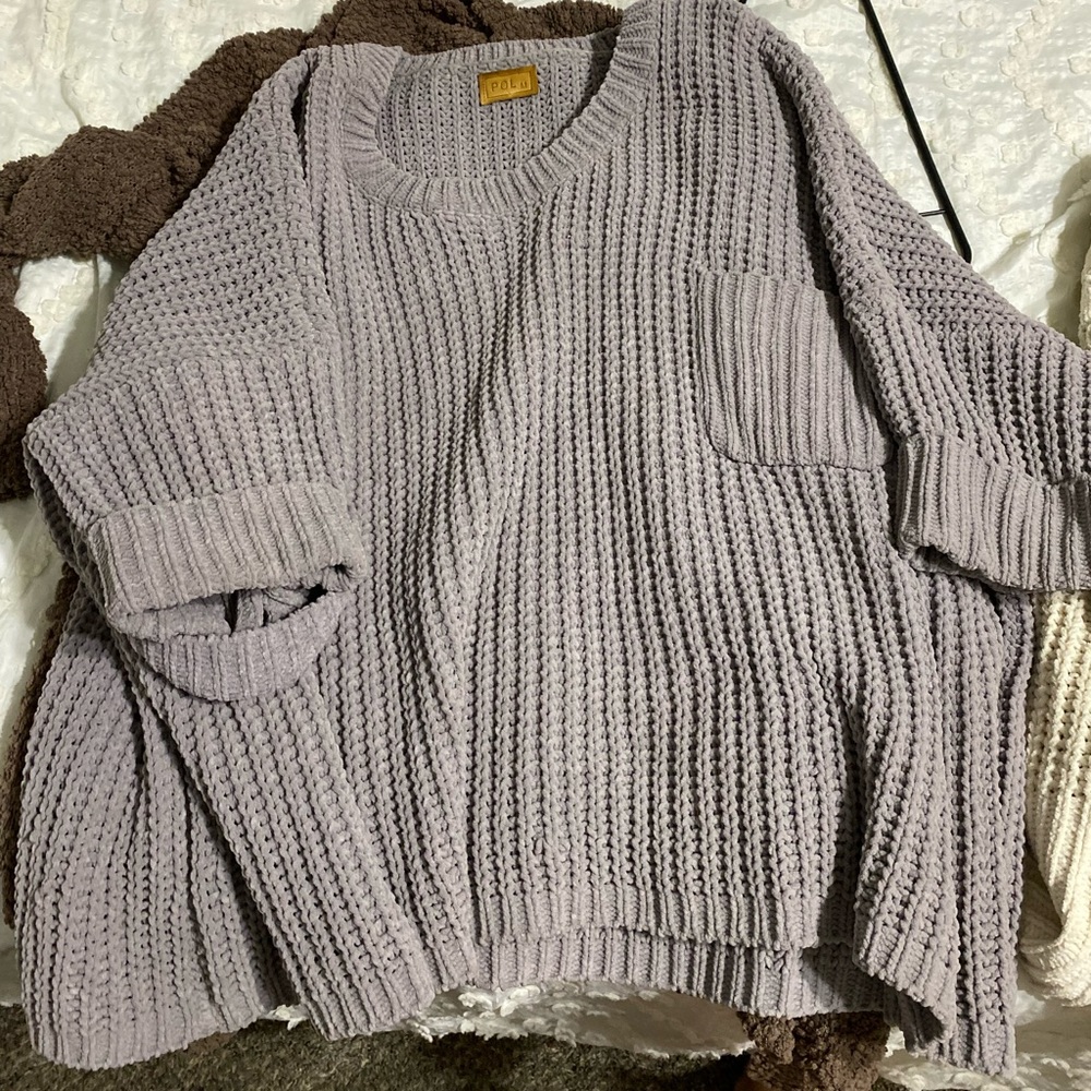 mid sleeve knit sweater